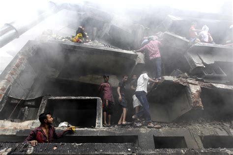 bomb blast in bangladesh